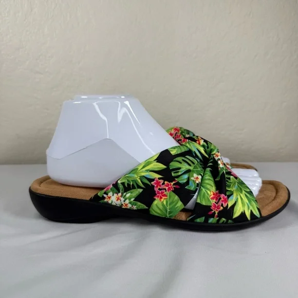 -ON HOLD- NEW Minnetonka Sarong Tropical Floral Summer Slide Sandals Size 9 WIDE - Picture 2 of 12